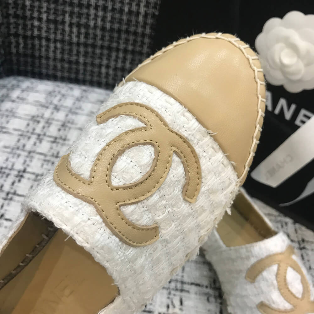 Chanel Tweed & Patent Calfskin Espadrilles G29762 White/Apricot