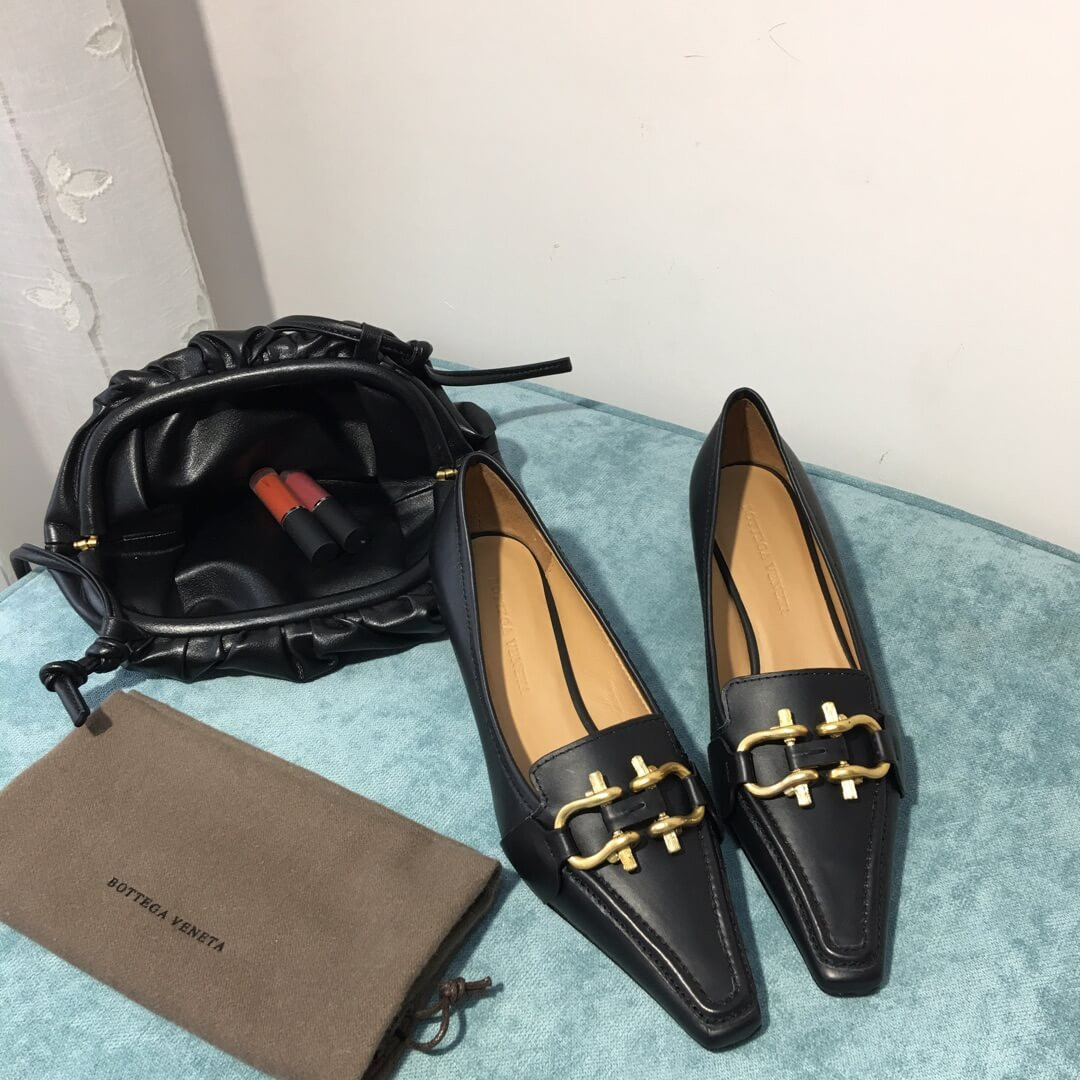 Bottega Veneta Madame Leather Pumps 594559