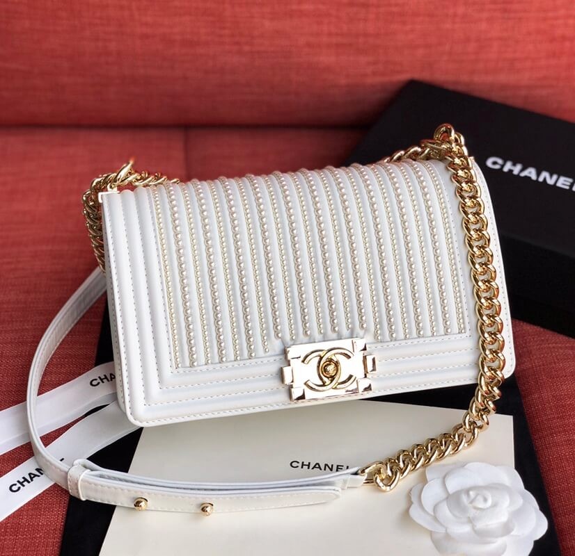 Chanel Imitation Pearls Boy Chanel Handbag A67086