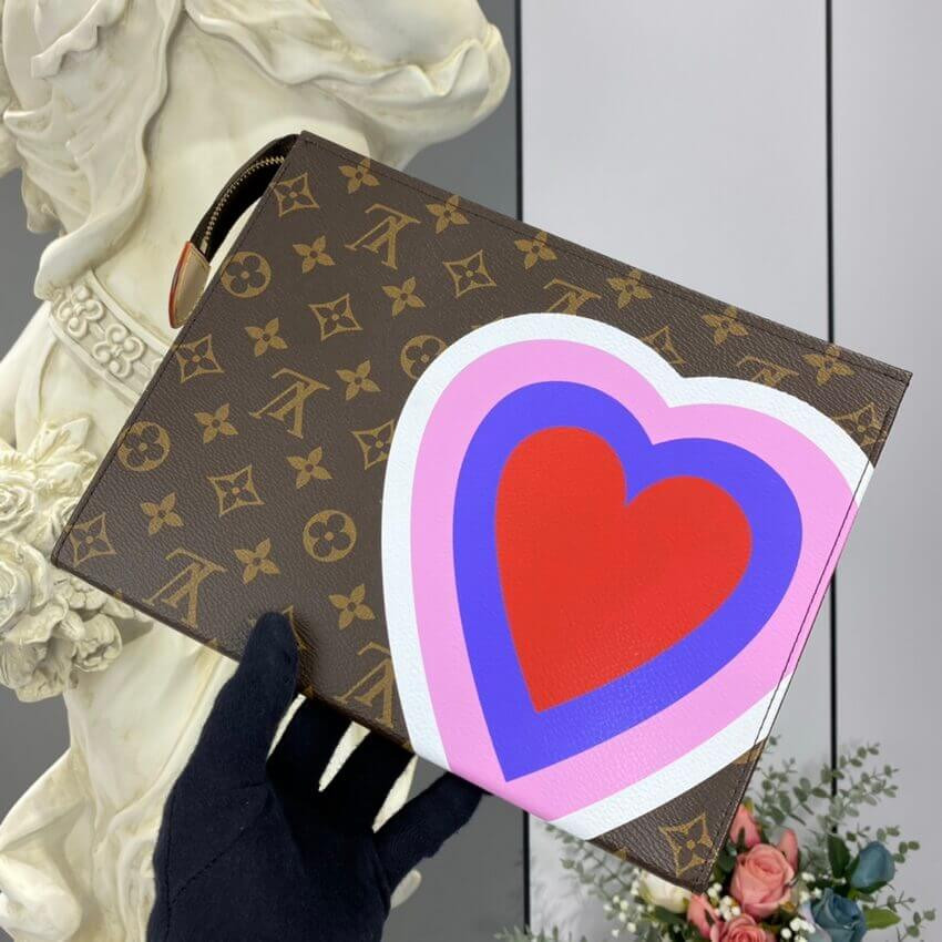 Louis Vuitton Game On Toiletry Pouch 26 M80282