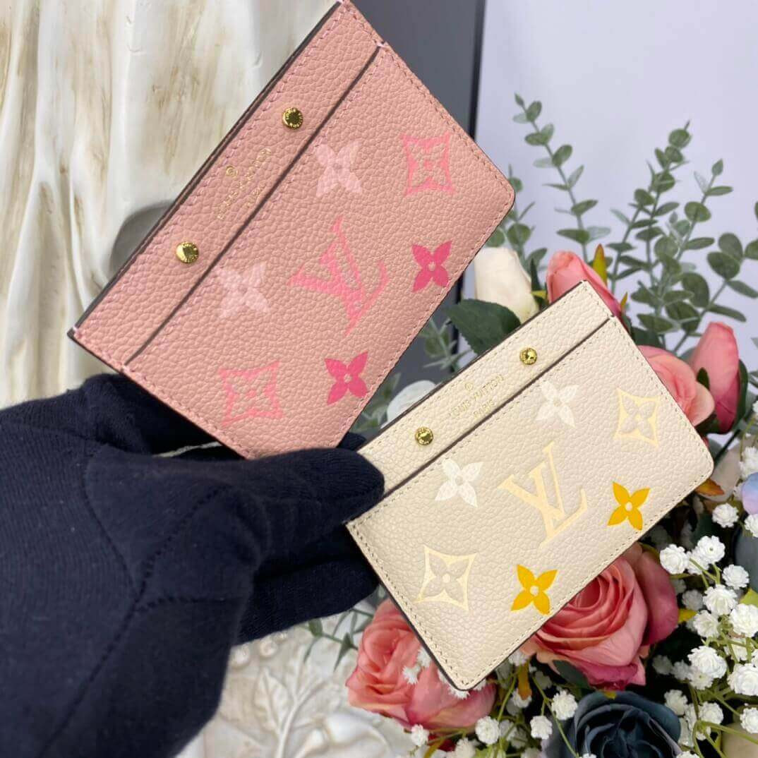 Louis Vuitton Card Holder M80401