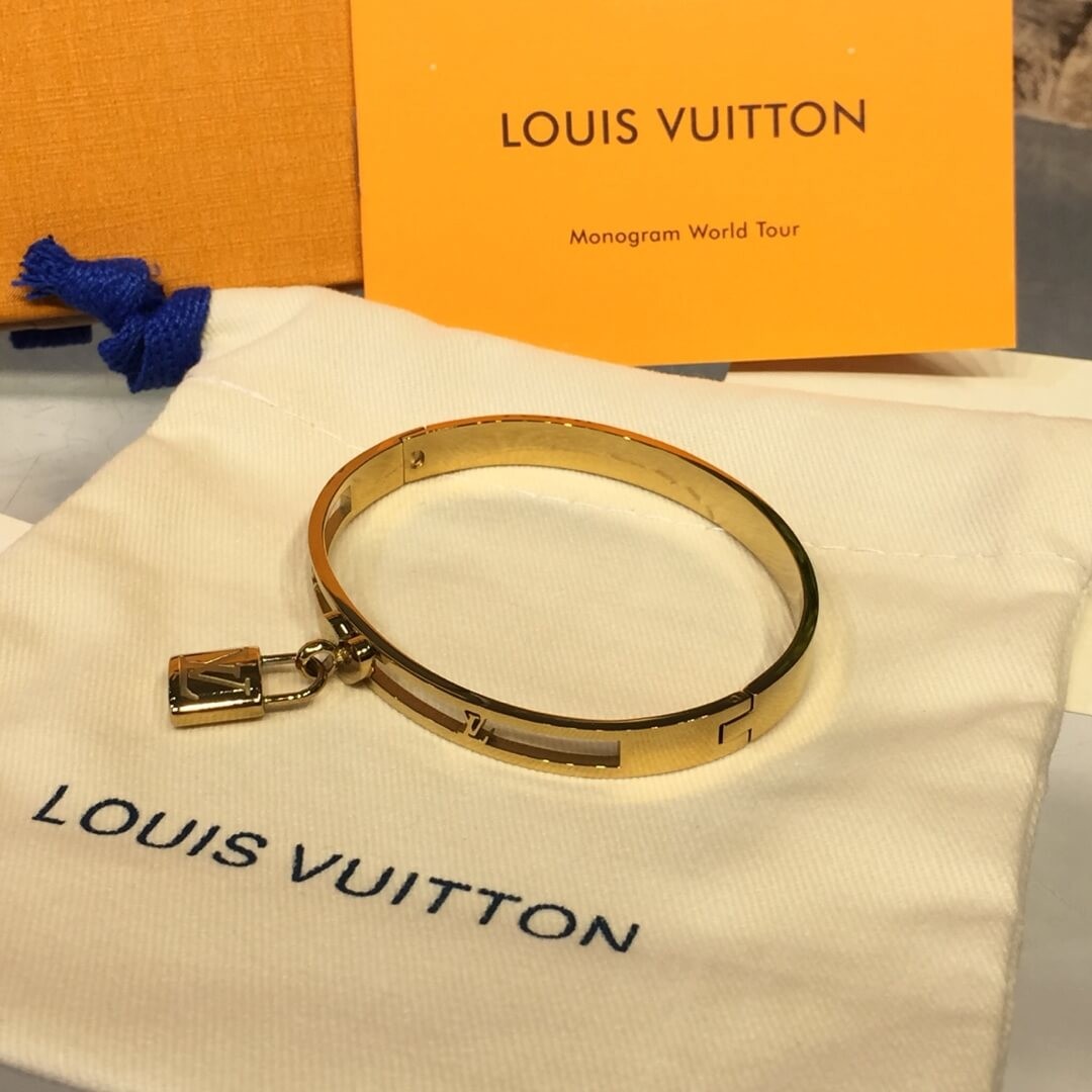 Louis Vuitton M6228 LV Lockit Bracelet Yellow Gold