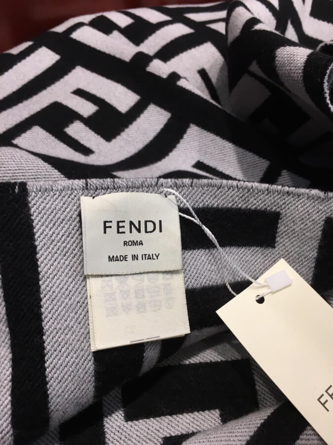 Fendi Wool And Silk Scarf 424A