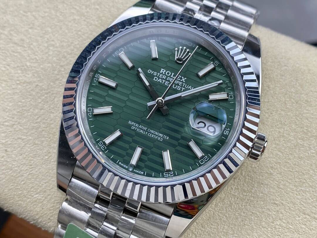 Rolex Datejust 41mm Green Motif Dial Jubilee Stainless Steel Automatic Fluted Bezel