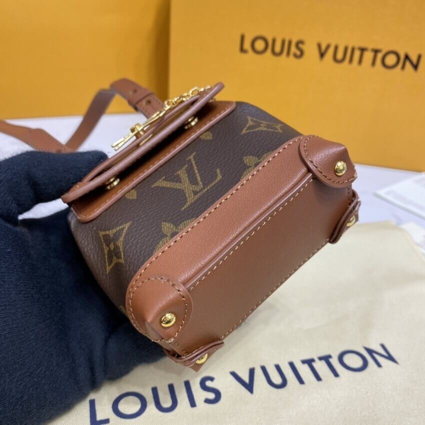 Louis Vuitton Monogram Mini Steamer Pouch M00340