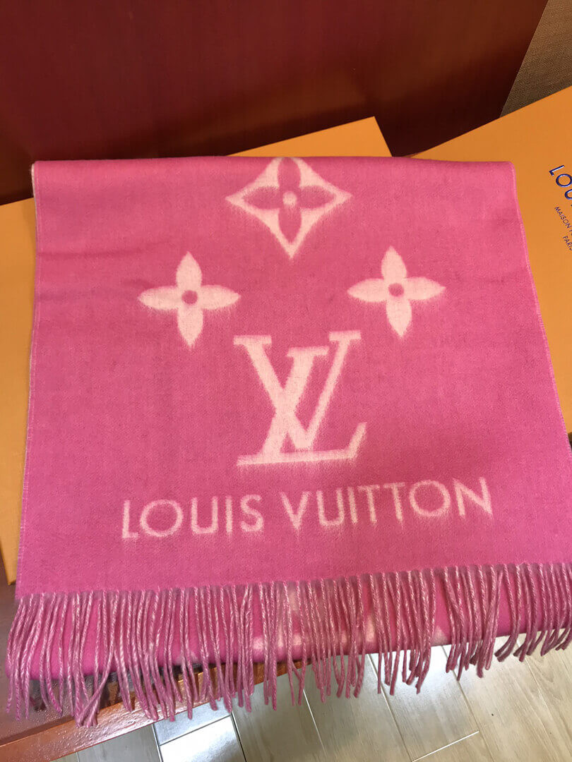 Louis Vuitton Reykjavik Scarf M76067