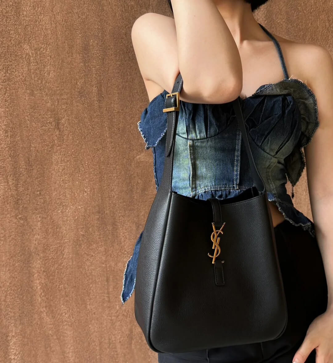 Saint Laurent Small Le 5 A 7 Hobo Bag in Grained Leather 753938