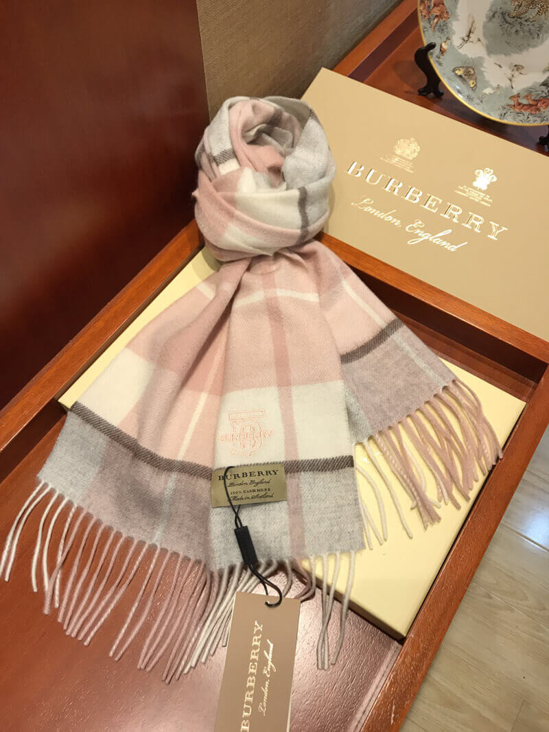 Burberry Unisex Check Wool Scarf 2401