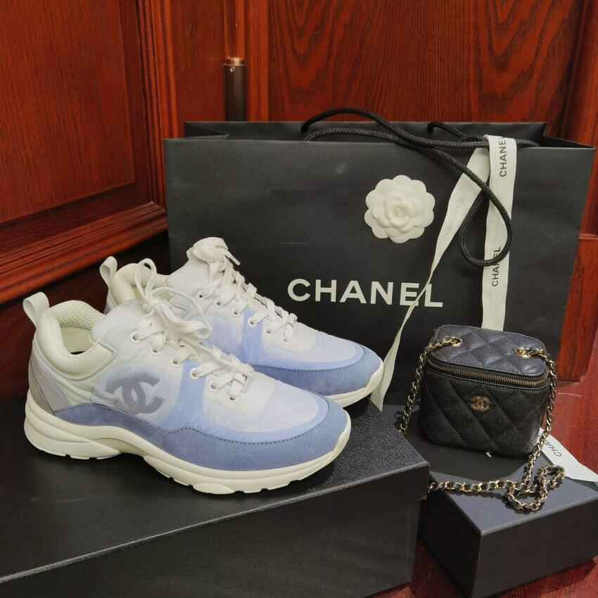 Chanel Wmns Suede Calfskin Sneaker G37136