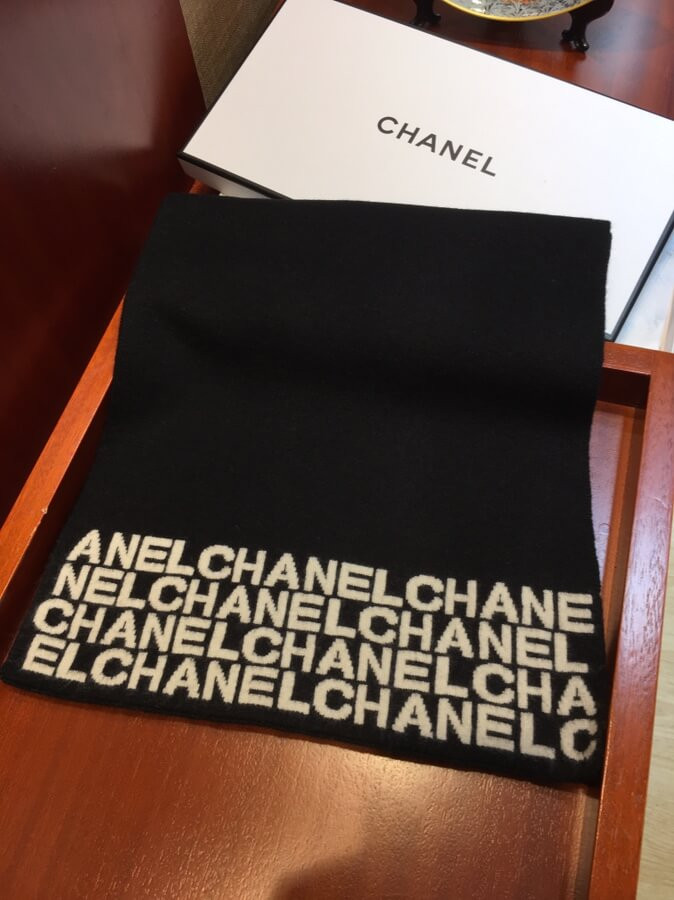 Chanel Cashmere Scarf AA0823