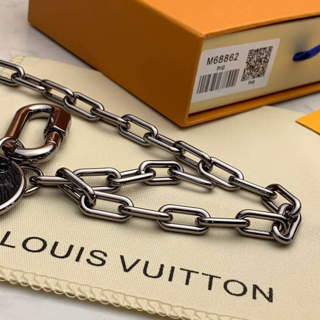 Louis Vuitton LV Key Chain Key Holder M68862