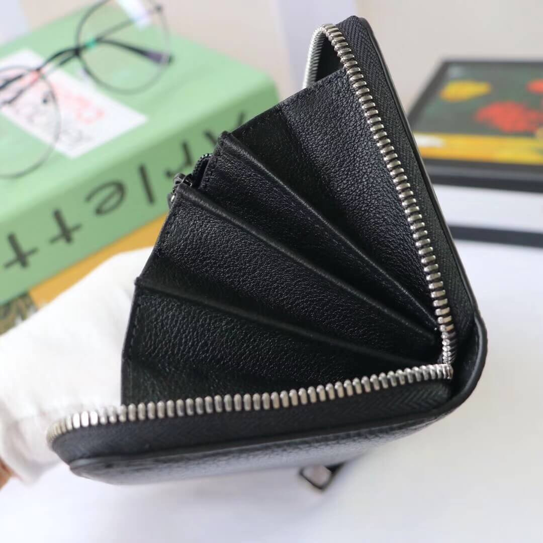 Gucci Leather Zip Around Wallet 473928