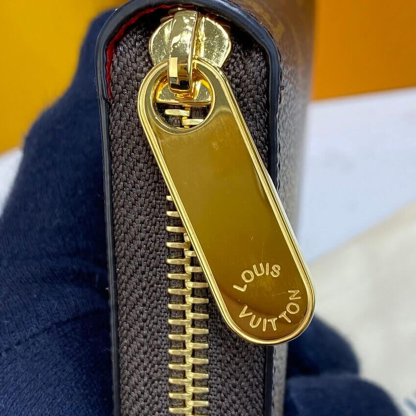 Louis Vuitton Monogram Canvas Zippy Wallet M80861