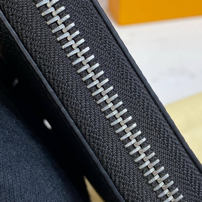 Louis Vuitton Lockme Zippy Wallet M62622