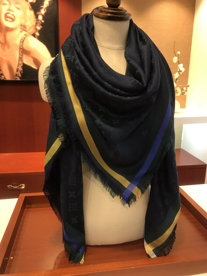 Louis Vuitton Monogram Shine Shawl 3505