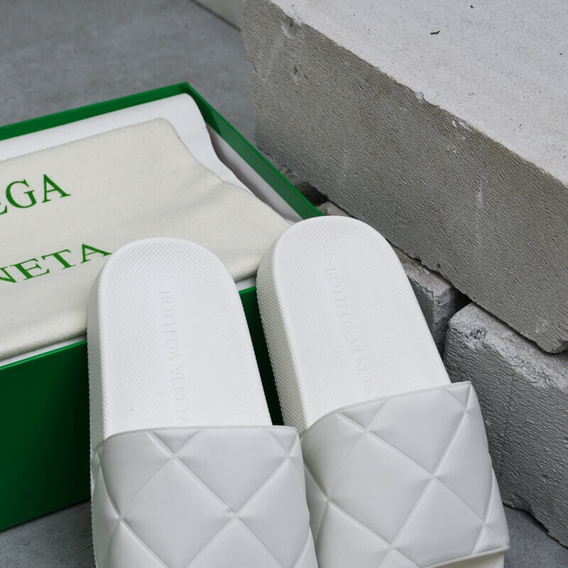 Bottega Veneta BV Slider Sandals 640050
