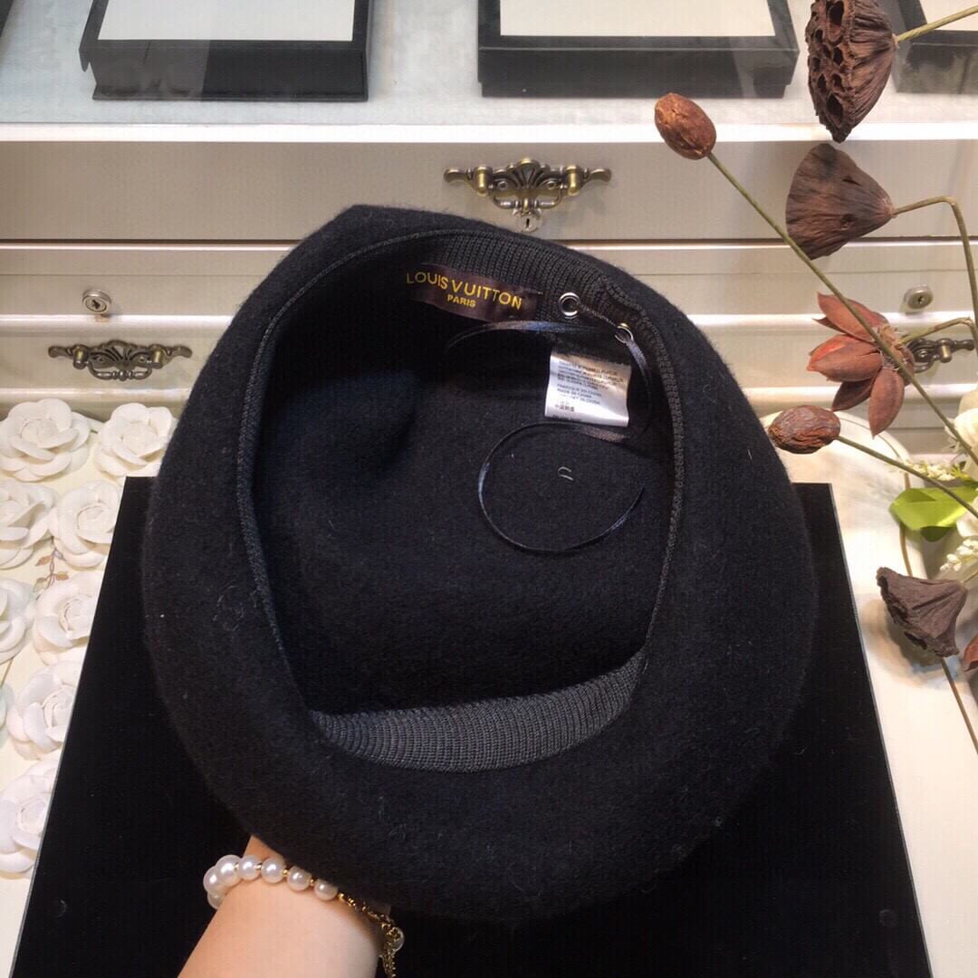 Louis Vuitton Wool Beret 1102