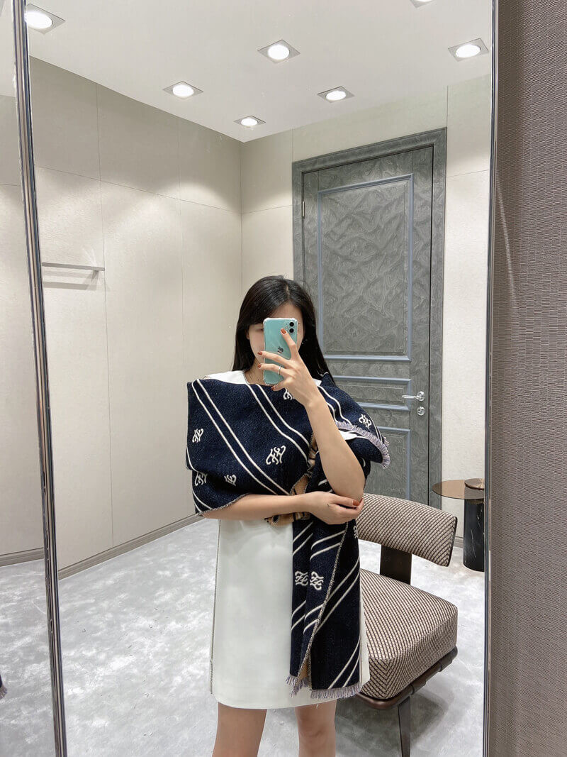 Fendi Wool Scarf In Beige/Blue FXT085