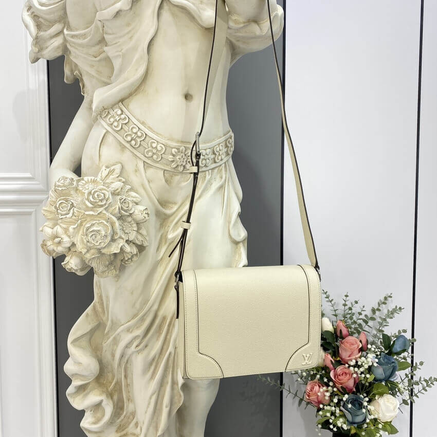 Louis Vuitton New Flap Messenger M30807 M30808 M30813