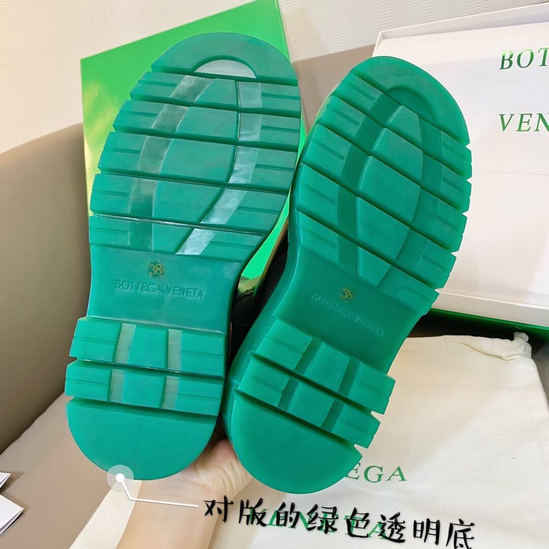 Bottega Veneta Rubber-Trimmed Leather Chelsea Boots Black/Green