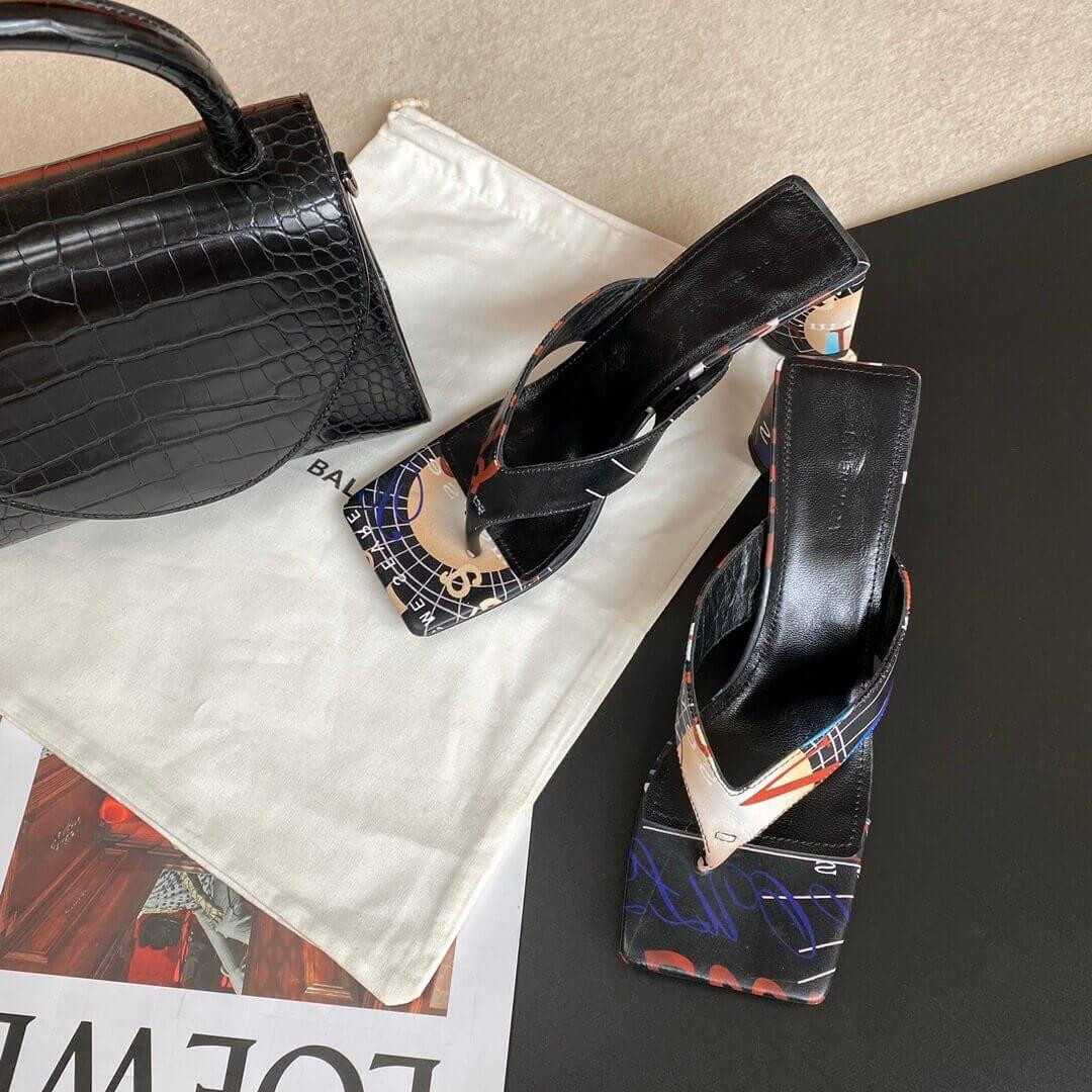 Balenciaga Logo T-bar sandals 434344-3