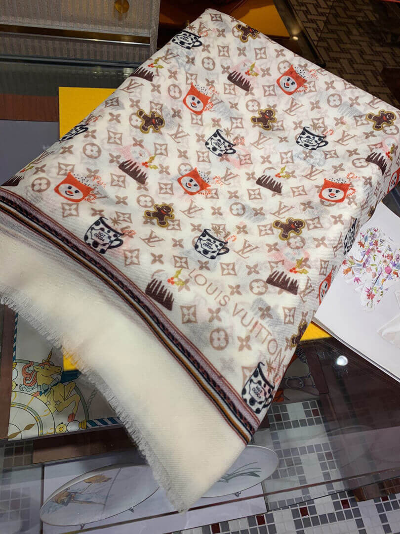 Louis Vuitton Monogram Cup Shawl M76130