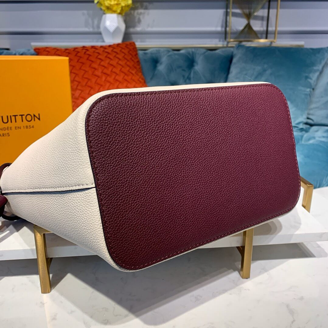 Louis Vuitton Lockme Bucket M53584