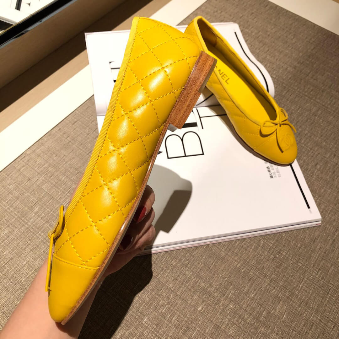 Chanel CC Quilted Leather CC Cap Toe Ballerinas G02819