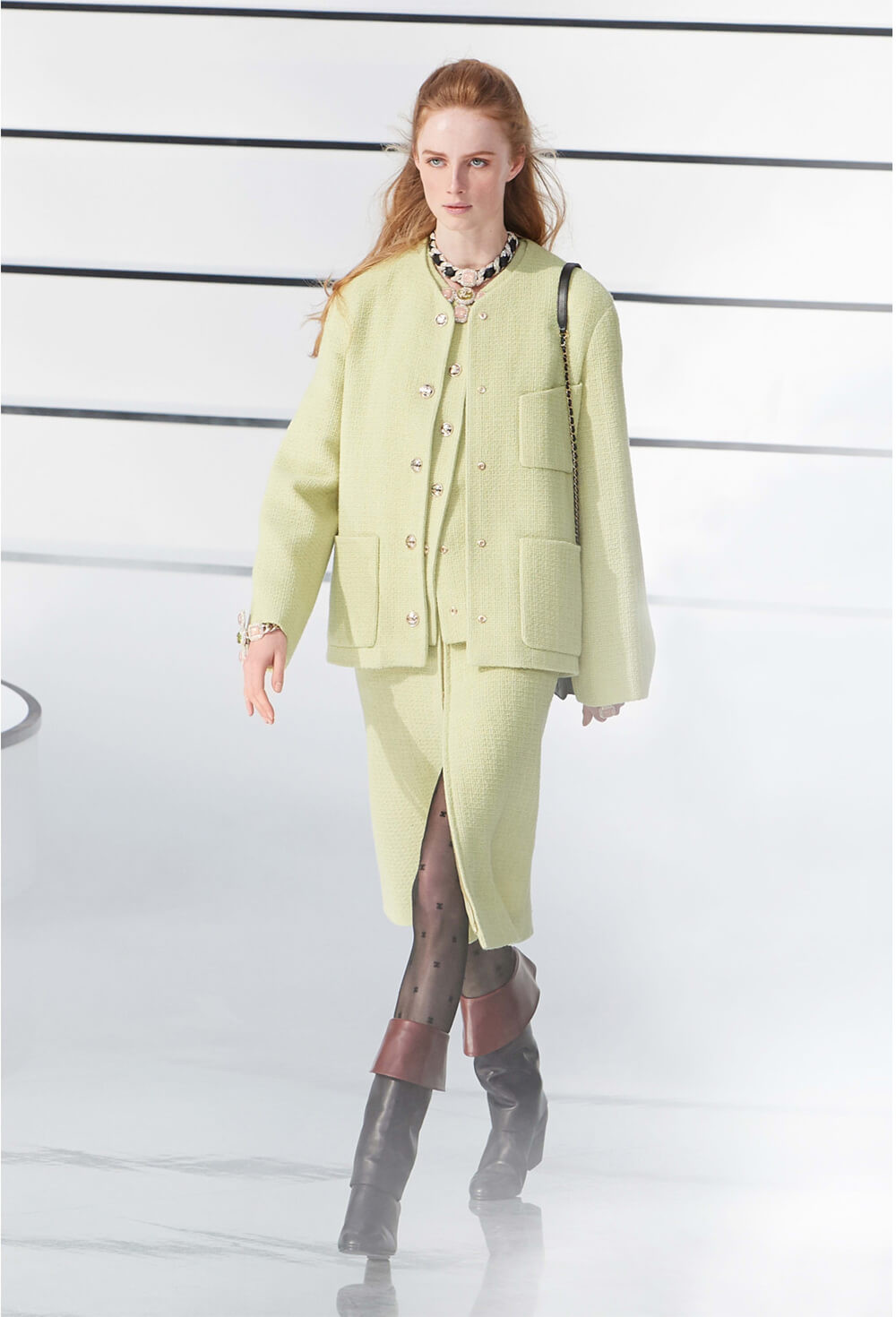 Chanel Wool Tweed Jacket P65294 Green