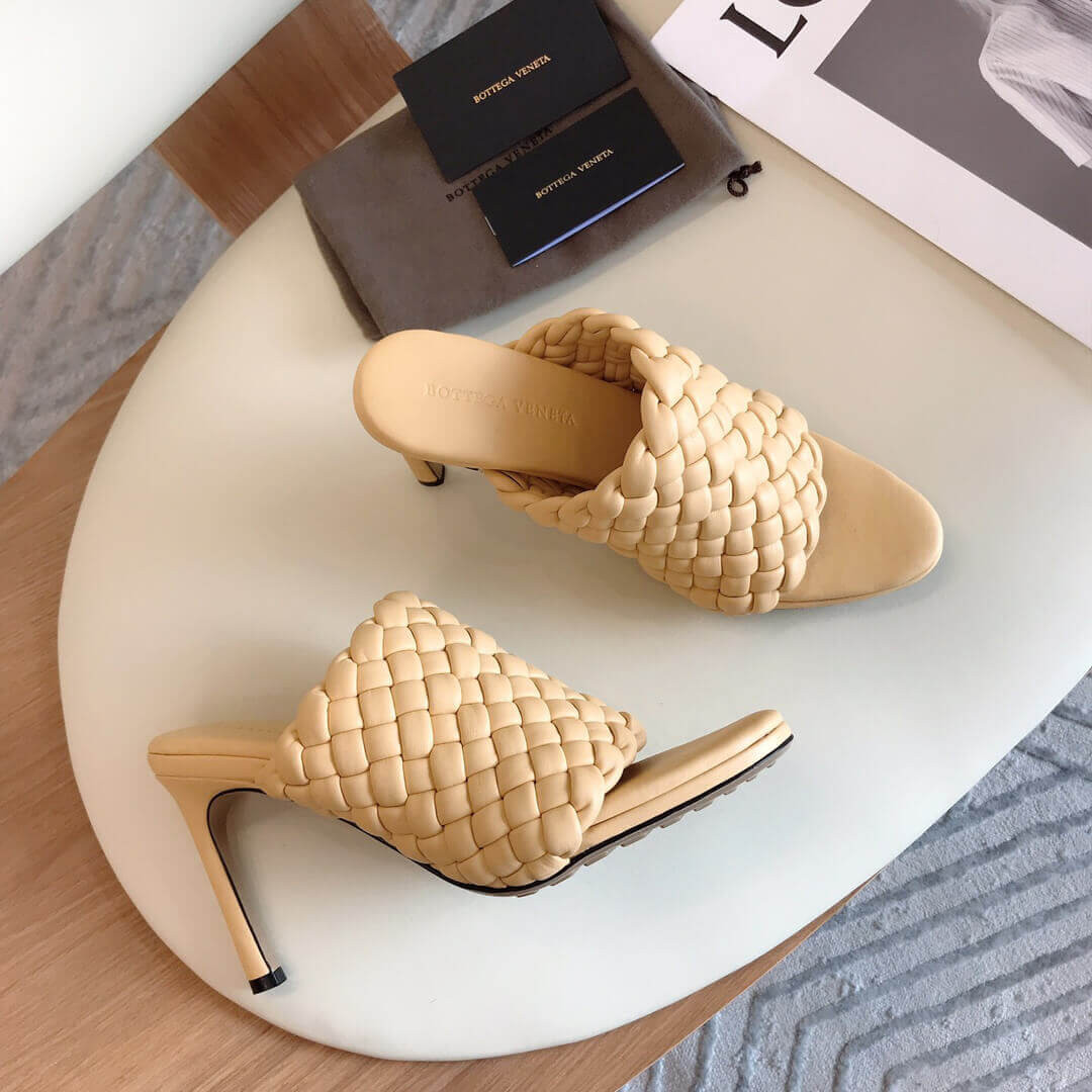 Bottega Veneta BV Curve Sandals 621340 Beige