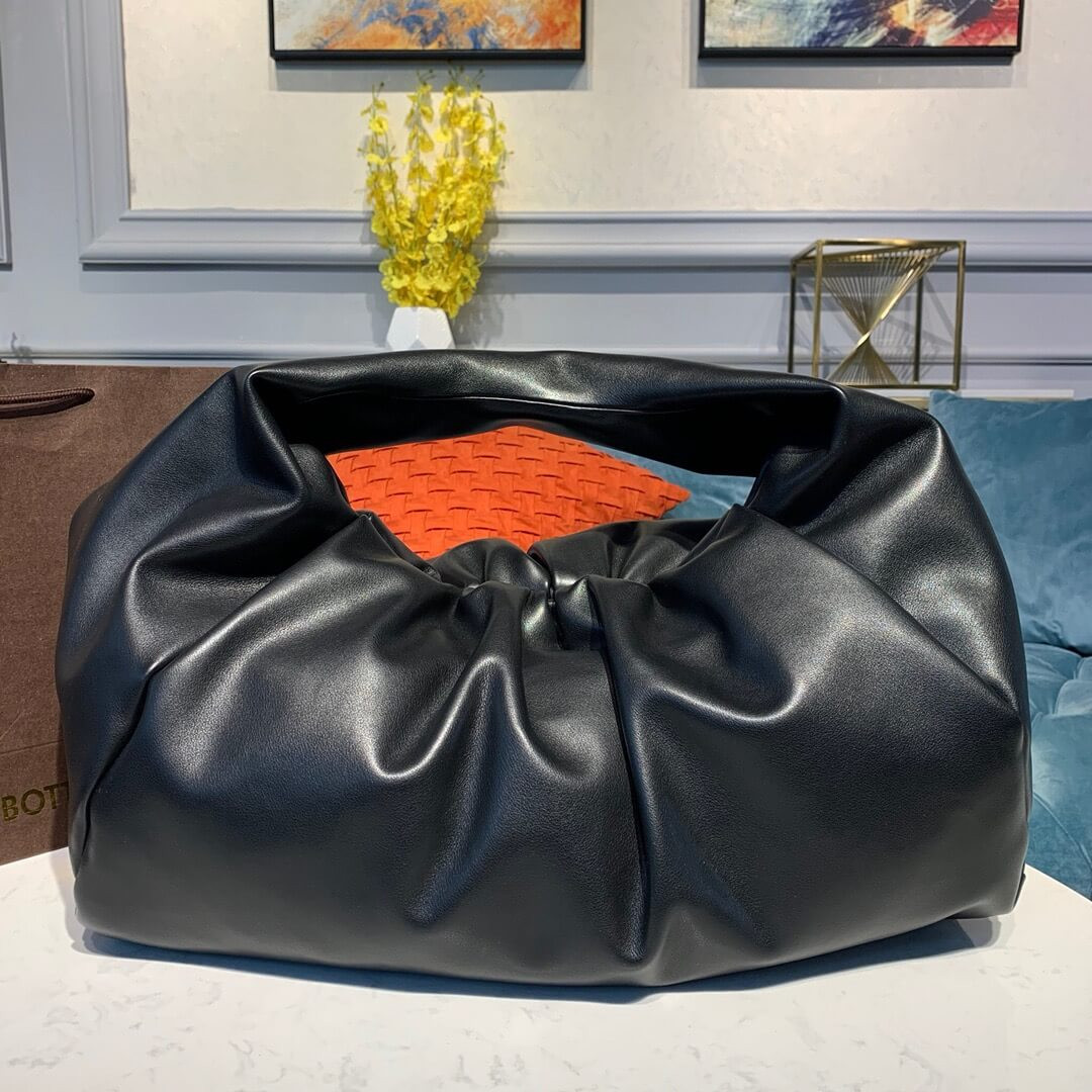 Bottega Veneta The Shoulder Pouch Large Leather Bag 607984