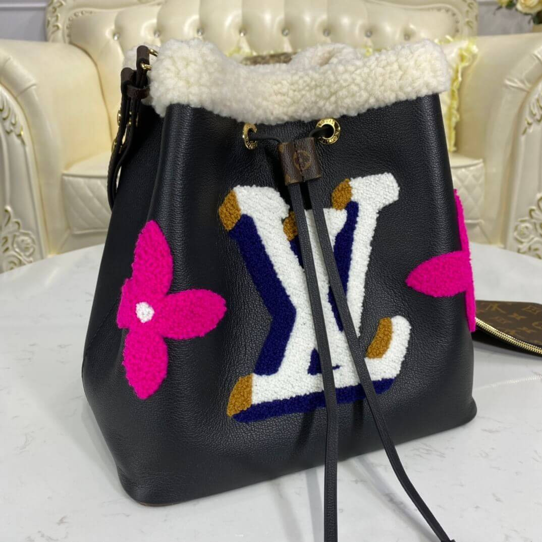 Louis Vuitton Neonoe MM M56963 In Leather and Shearling