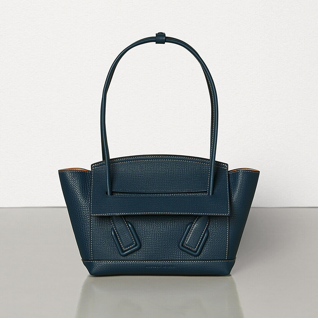 Bottega Veneta Small Arco In Grainy Calfskin 580725