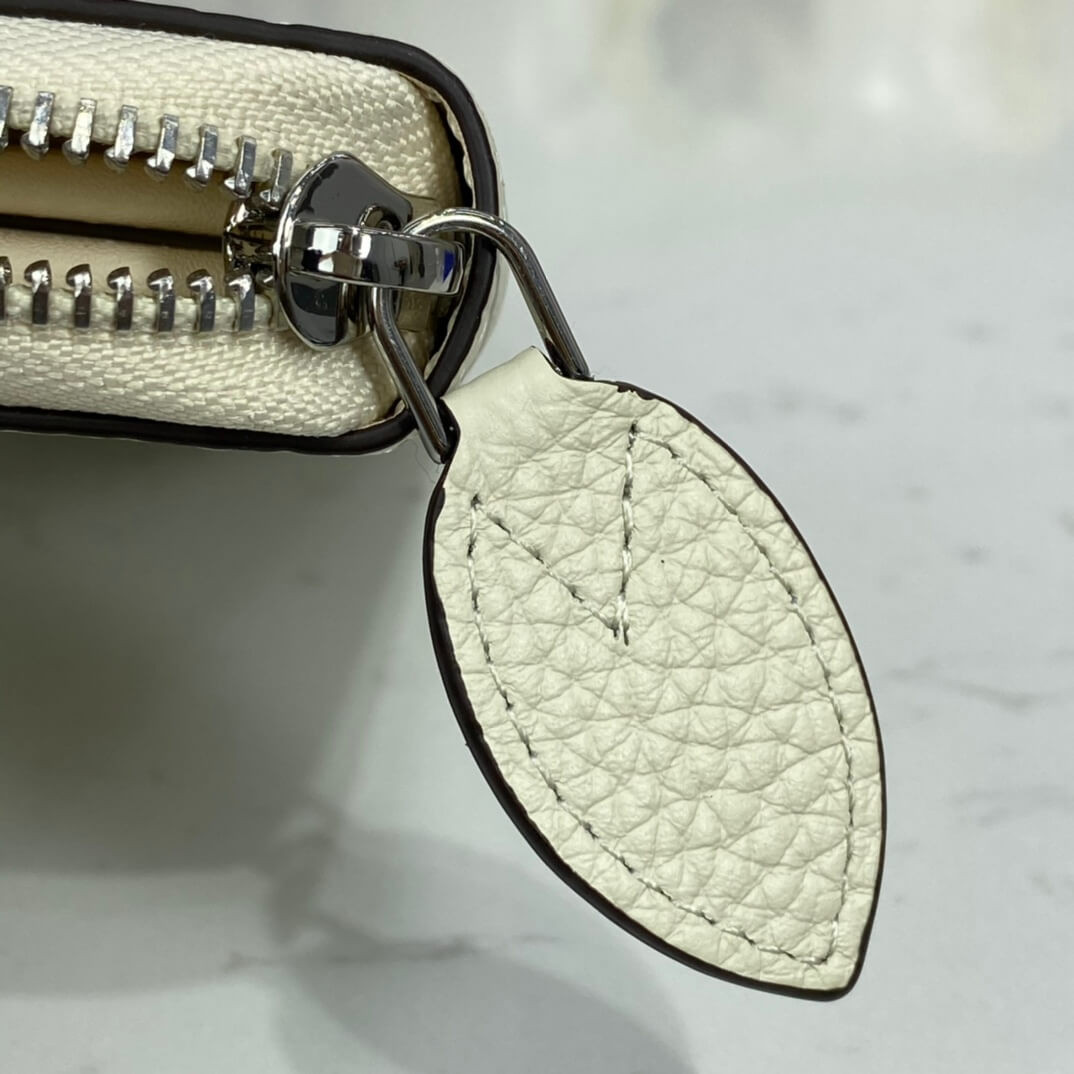 Louis Vuitton Mahina Leather Zippy Wallet M69032 M69215
