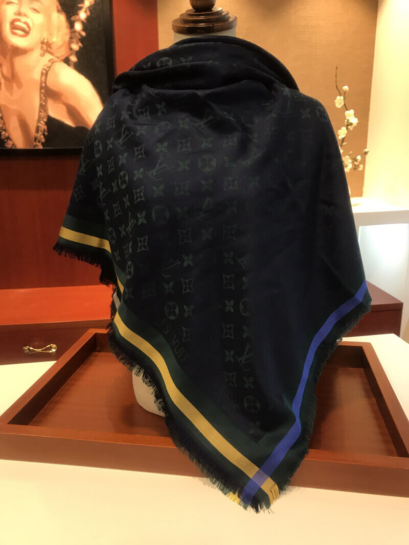 Louis Vuitton Monogram Shine Shawl 3505