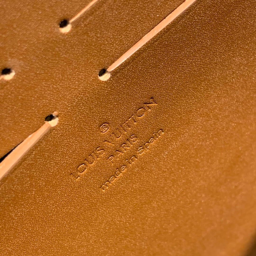 Louis Vuitton Monogram Reverse Canvas Dauphine Clutch M44178