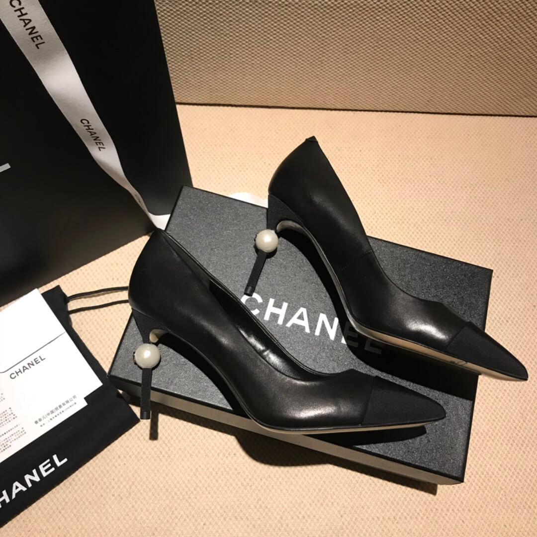 Chanel Calfskin & Velvet Pump With Pearl G178144