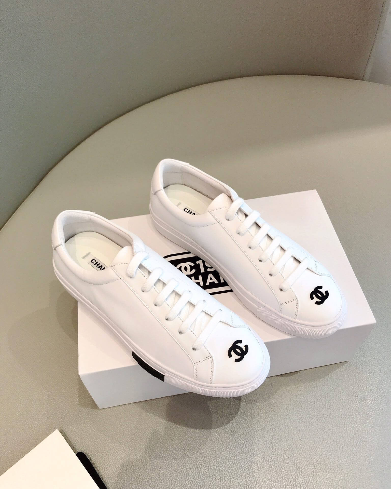 Chanel 2020ss Vintage Sneakers Embroidered Black Logo