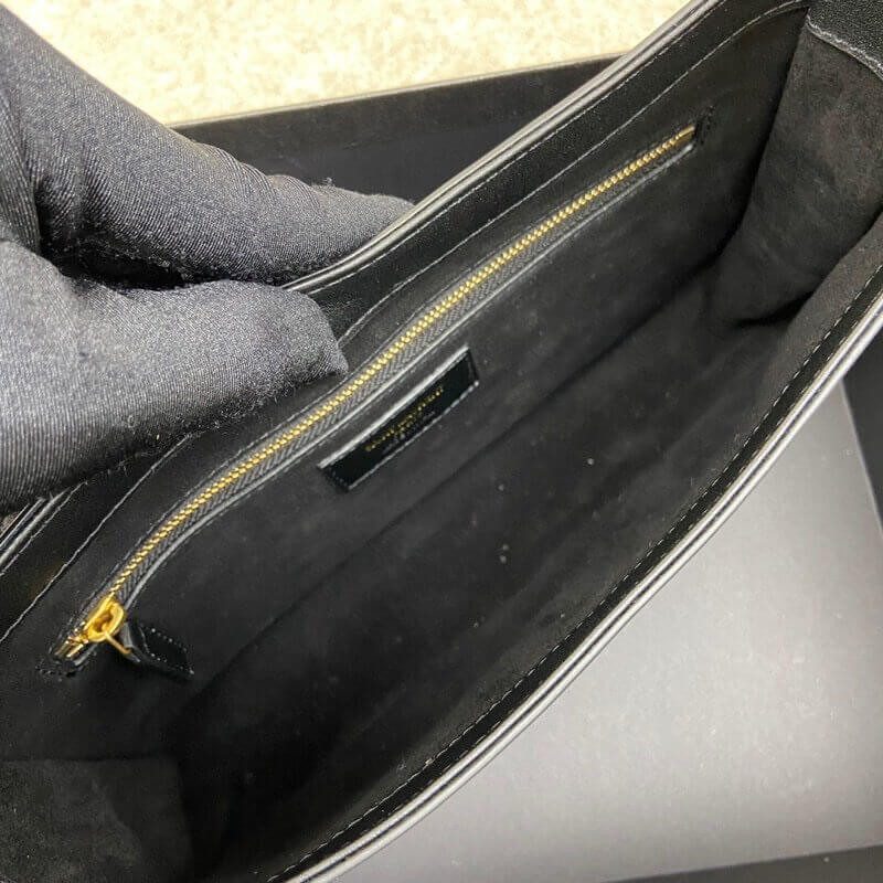 Saint Laurent Smooth Leather Le 5À7 Hobo Bag 657228