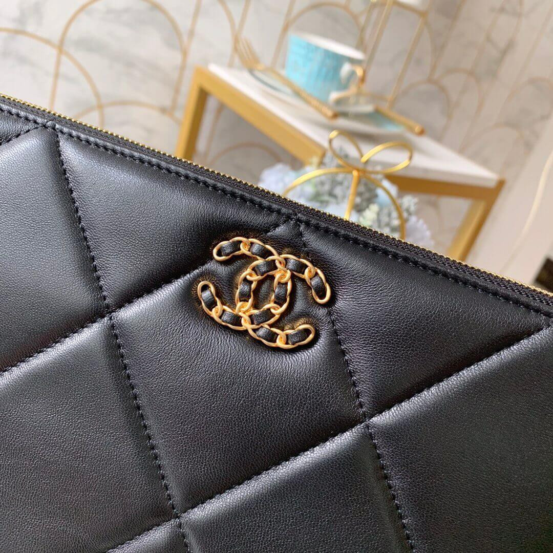 Chanel Larger Zip Pouch 31531-1