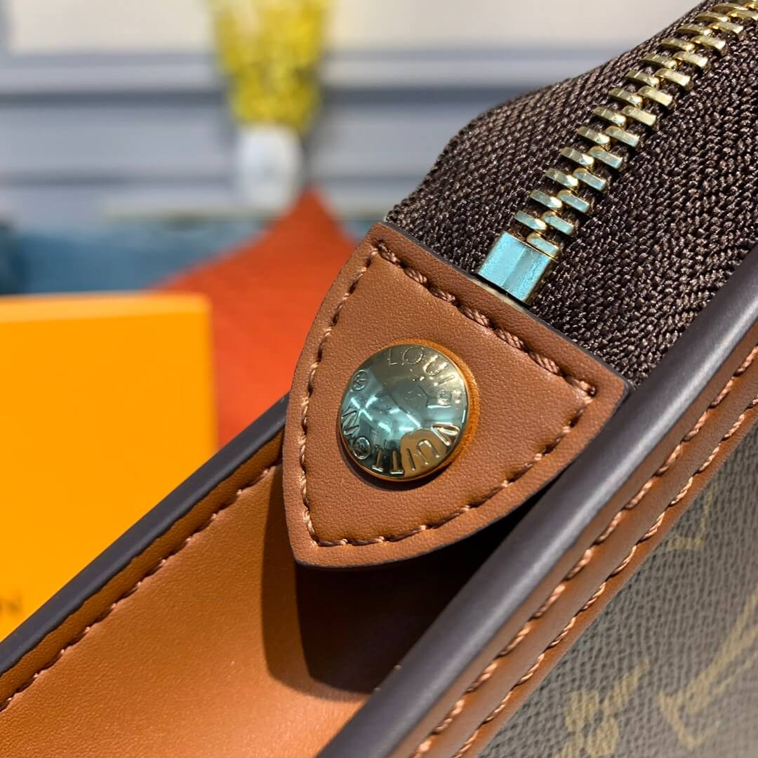 Louis Vuitton Monogram Canvas Dauphine Clutch M44178