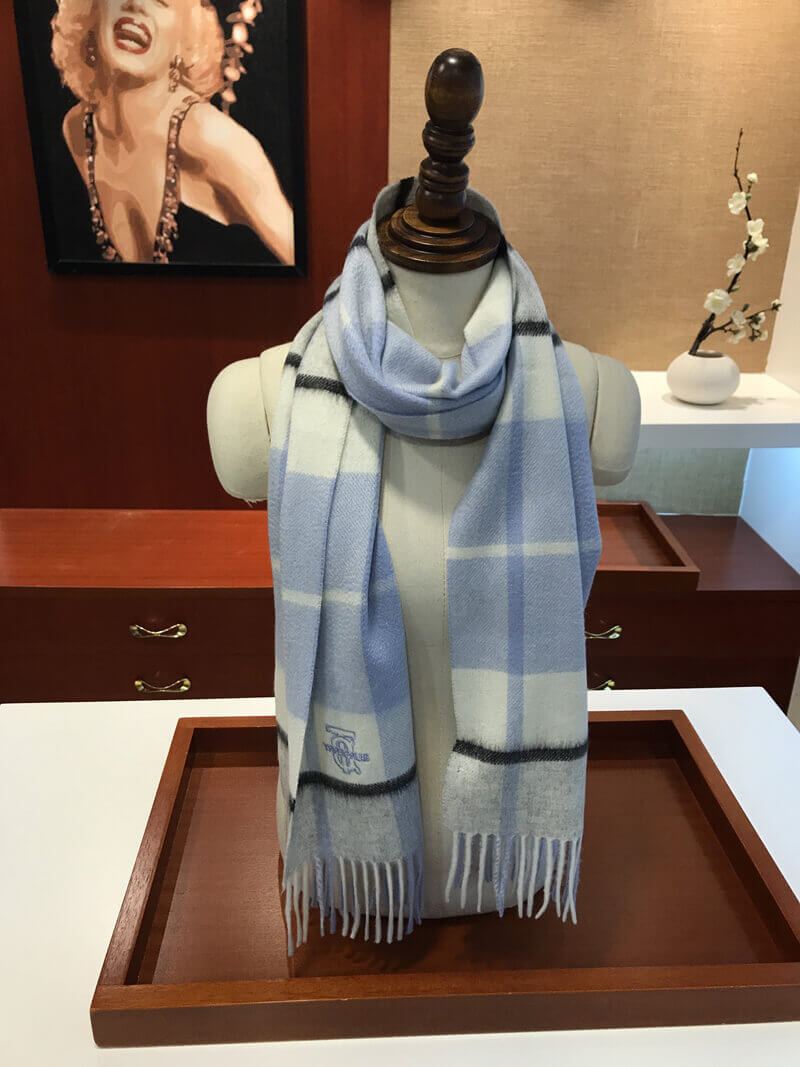 Burberry Unisex Check Wool Scarf 2402