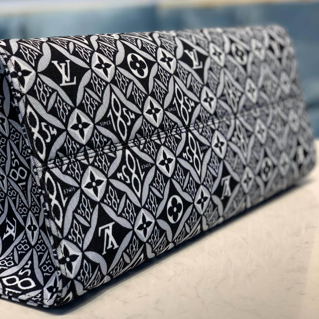 Louis Vuitton Denim Onthego M57185 M57207