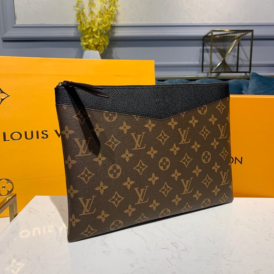Louis Vuitton Monogram Canvas Daily Pouch M62942