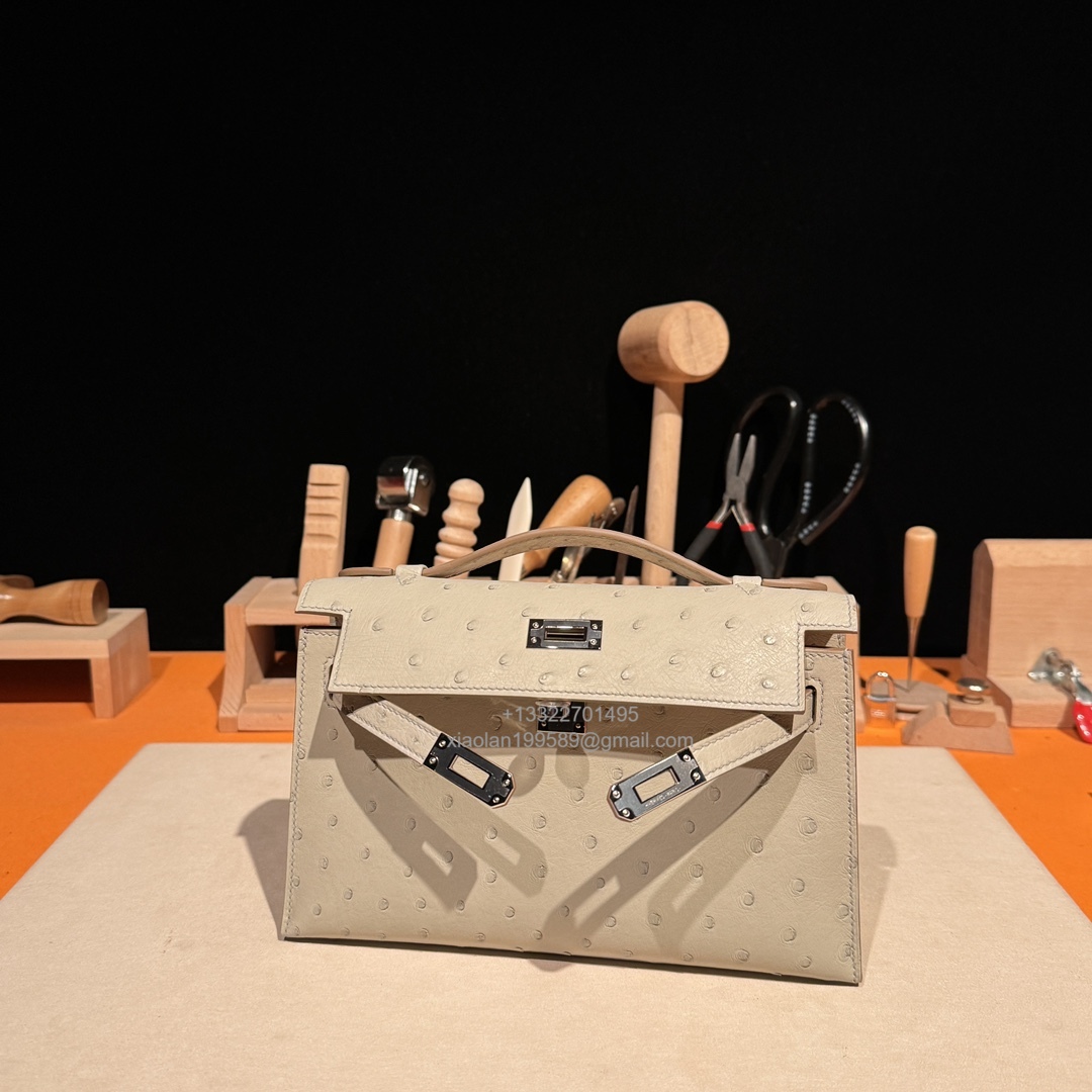 Hermès Kelly Pochette Clutch Bag, South African KK ostrich leather, fully handmade haute couture – Pearl Grey