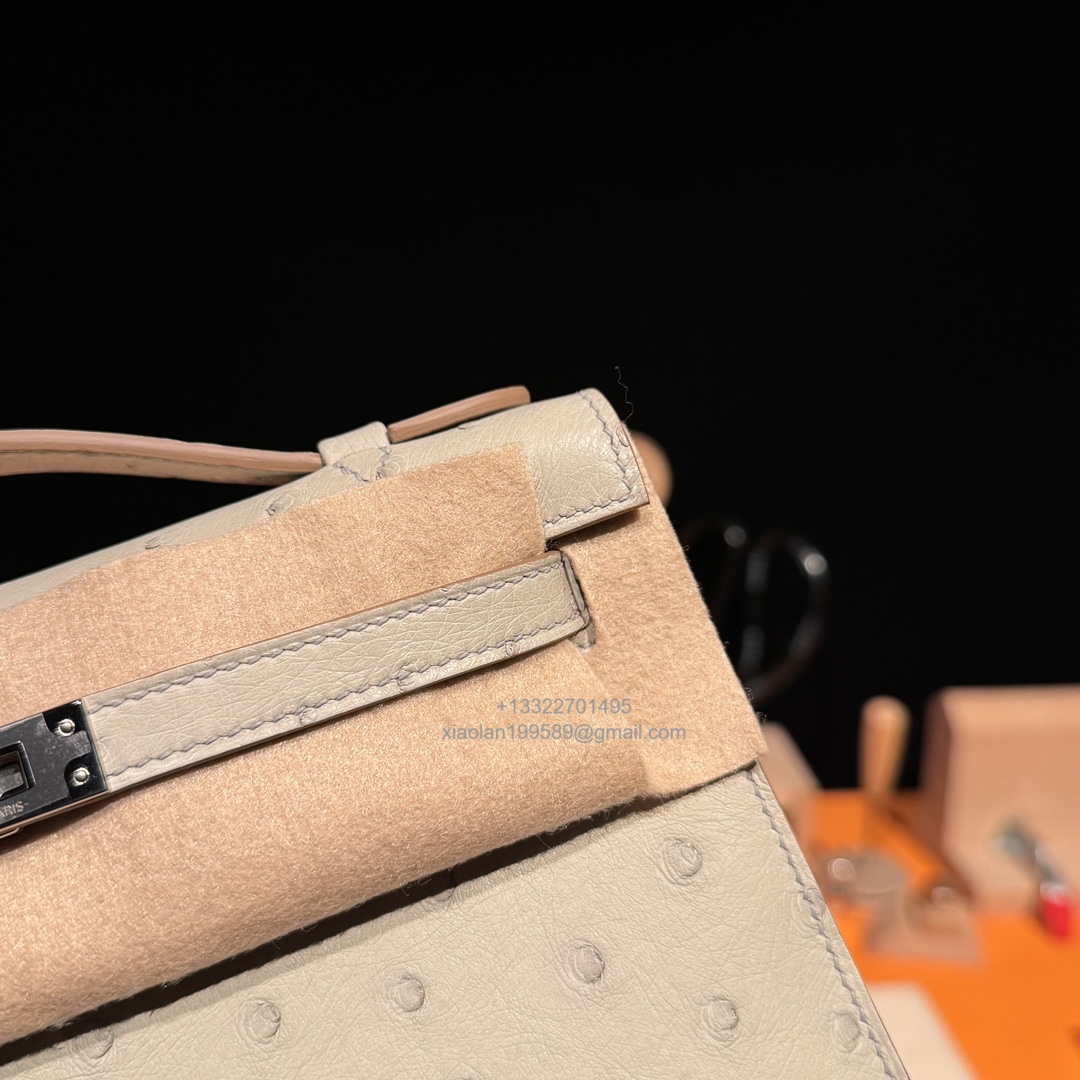 Hermès Kelly Pochette Clutch Bag, South African KK ostrich leather, fully handmade haute couture – Pearl Grey