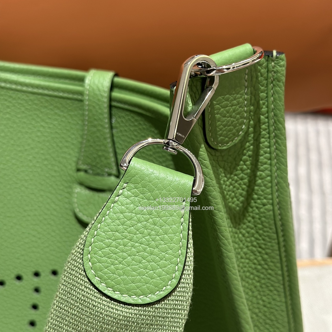 Hermès Evelyne Bag in Clemence Leather, Premium Handcrafted Customization – Avocado Green.