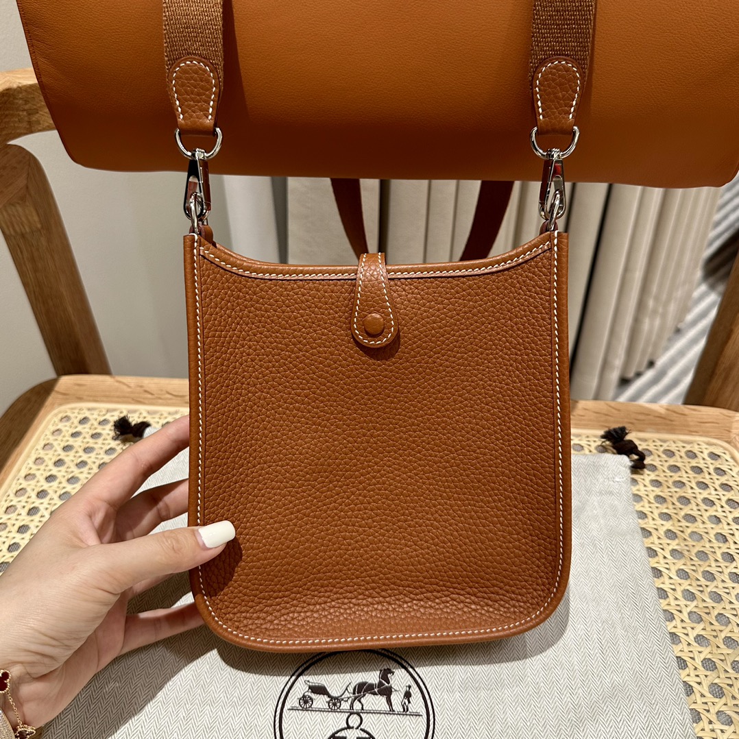 Hermès Evelyne mini Bag in Clemence Leather, Premium Handcrafted Customization-Gold Brown