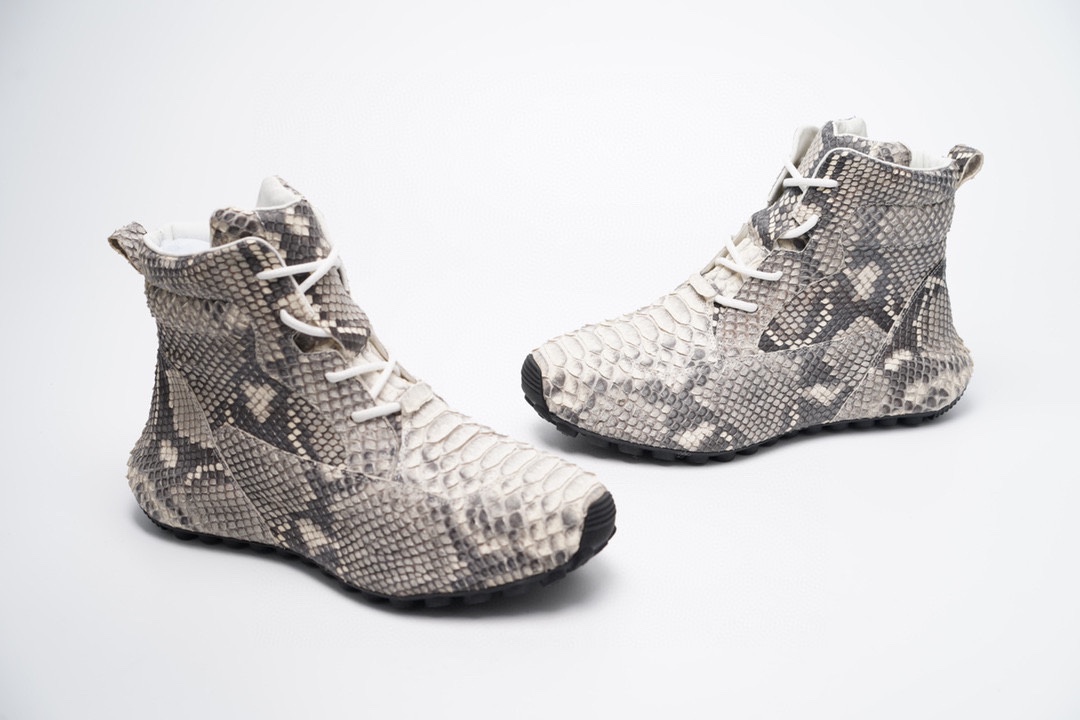 Handcrafted Luxury Private Customization High-Quality South African Python Leather Designer-inspired Sneakers.