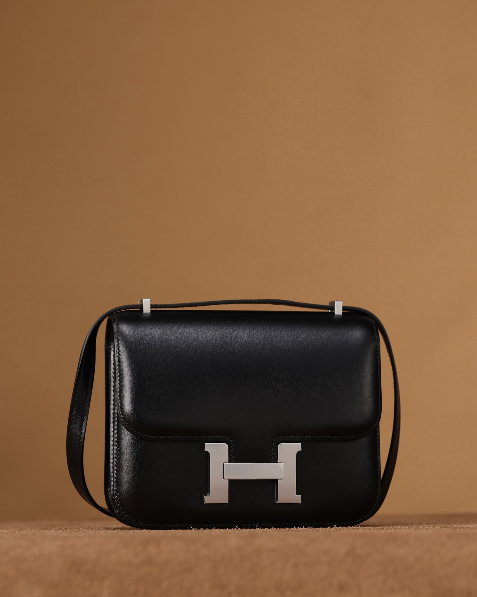 Hermès Constance 18/24 in Black BOX leather, purely handcrafted, high-end customization edition.